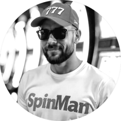 Spinman tridsaťročný muž a autor casino článkov na web automaty777.sk